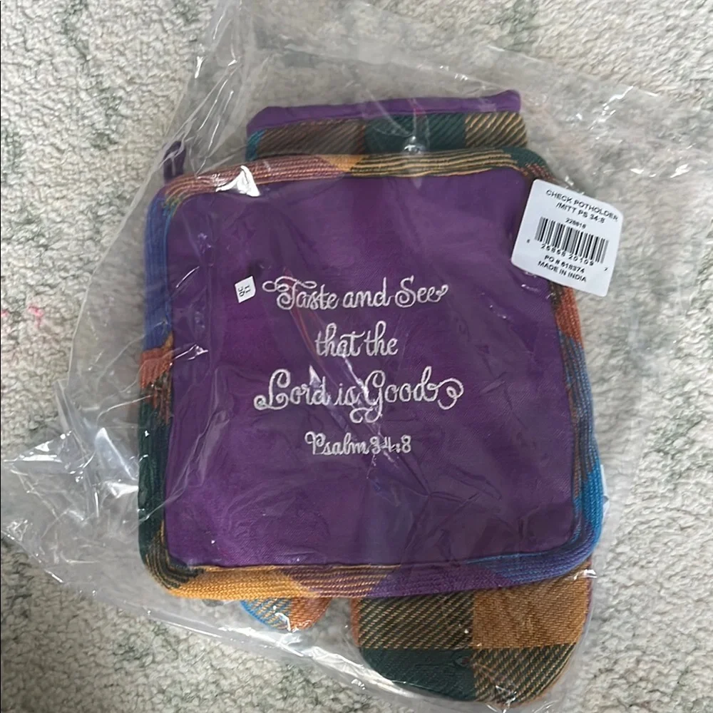 Purple and Multicolor Plaid Kitchen Pot Holder Set